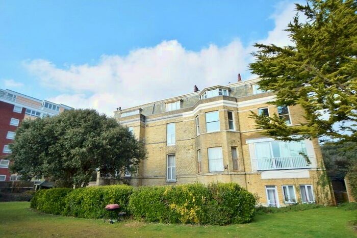 2 Bedroom Flat To Rent In Bournemouth, BH1