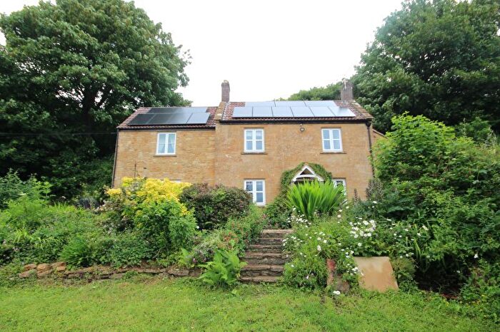4 Bedroom Detached House To Rent In Ham Hill, Stoke Sub Hamdon, TA14