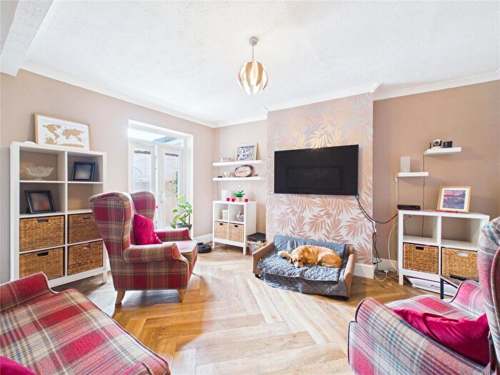 3 Bedroom Terraced House For Sale In Parson Street, Bedminster, Bristol, BS3