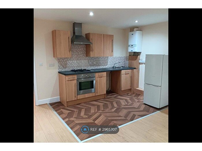 1 Bedroom Flat To Rent In High Road, Ilford, IG1