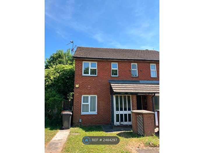 1 Bedroom Flat To Rent In Turner Close, Houghton Regis, Dunstable, LU5