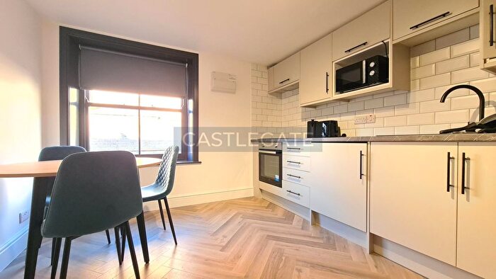 1 Bedroom Studio To Rent In Colne Street, Aspley, Huddersfield, West Yorkshire, HD1