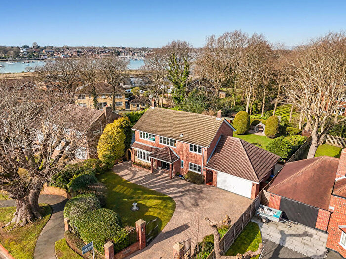 4 Bedroom Detached House For Sale In Crofton Way, Warsash, Southampton, SO31