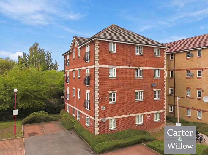 2 Bedroom Flat For Sale In Admiral Court, Stern Close, Barking, IG11