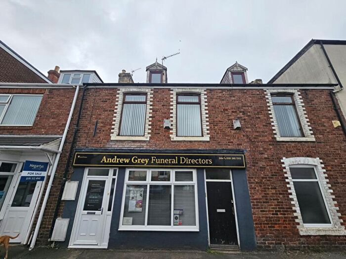 4 Bedroom Apartment To Rent In North View Terrace, Houghton-Le-Spring, DH4