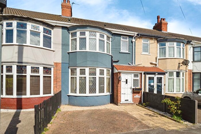 3 Bedroom Terraced House For Sale In Lake View, Hull, HU8