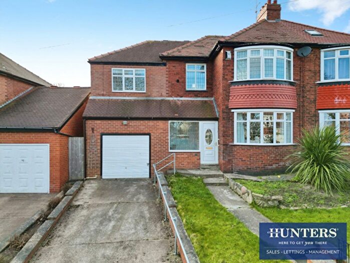 4 Bedroom Semi-Detached House For Sale In Broomshields Avenue, Sunderland, SR5