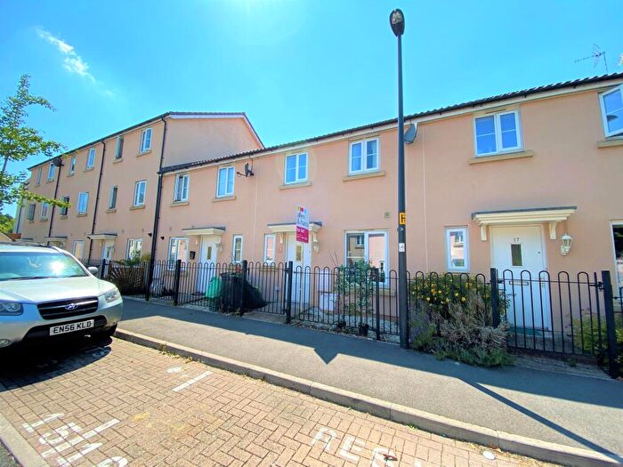 3 Bedroom House To Rent In Wood Mead, Bristol, BS16