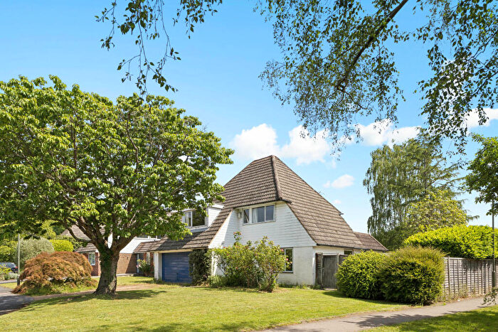 4 Bedroom Detached House For Sale In Oxdowne Close, Stoke D'abernon, Cobham, Surrey, KT11