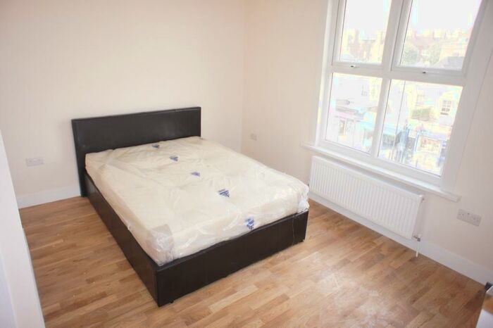 House Of Multiple Occupation To Rent In Hackney Road, London, , Chapel Court, London, N2