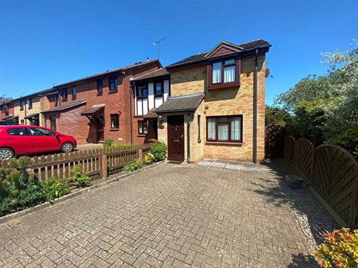 3 Bedroom End Of Terrace House To Rent In Kerr Close, Knebworth, SG3