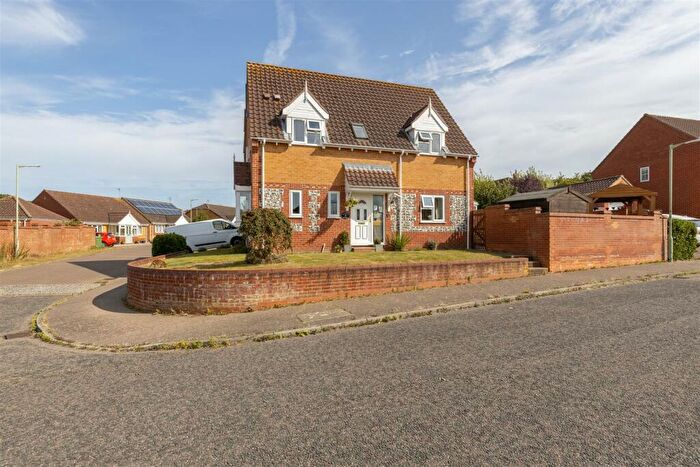 4 Bedroom Detached House For Sale In Mill Road, Beccles, NR34