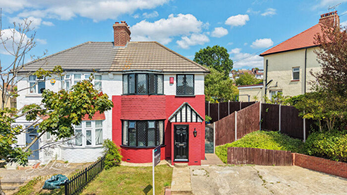 3 Bedroom Semi-Detached House For Sale In Ankerdine Crescent, Shooters Hill, SE18