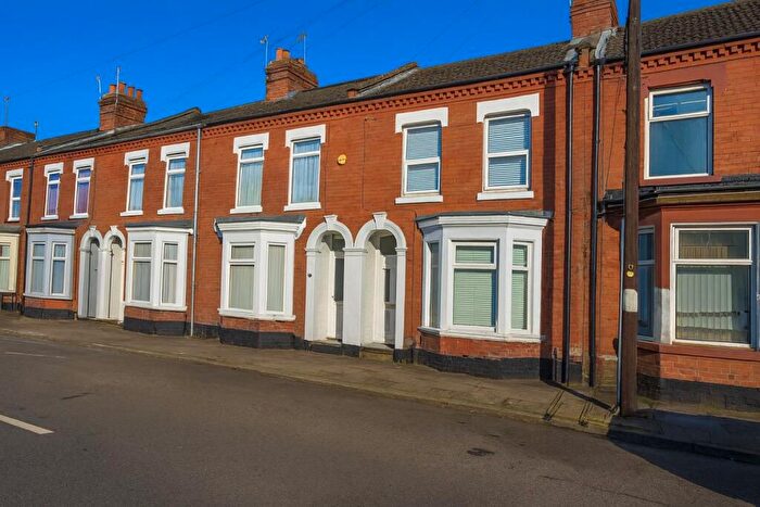 3 Bedroom Terraced House For Sale In Derby Road, Abington, Northampton, NN1