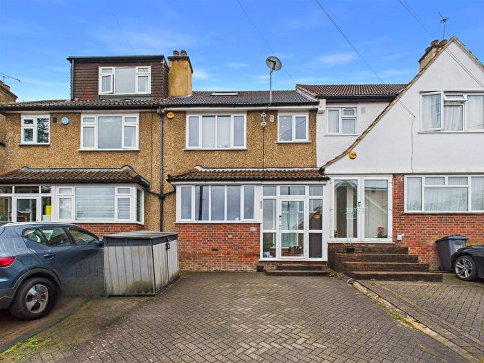 4 Bedroom Terraced House For Sale In Westleigh Avenue, Coulsdon, CR5