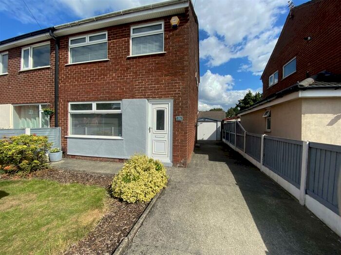 3 Bedroom House To Rent In Glendale Crescent, Lostock Hall, Preston, PR5