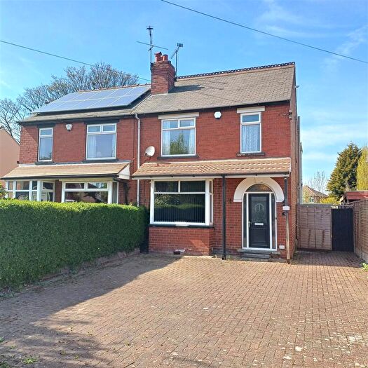 4 Bedroom House To Rent In Sprotbrough Road, Doncaster, DN5
