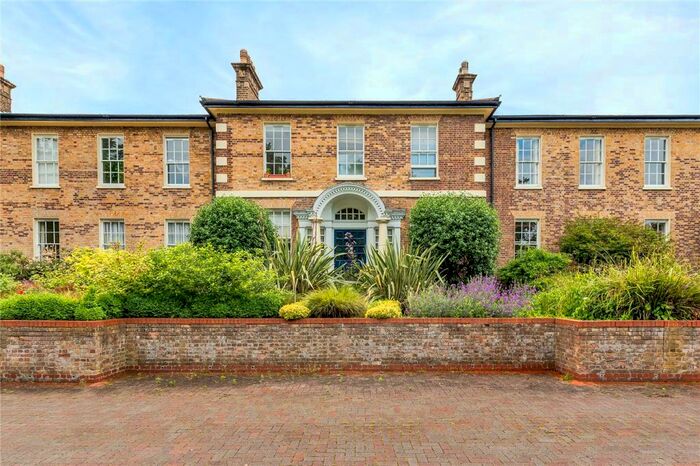 1 Bedroom Apartment To Rent In Elderwood Place, West Norwood, London, SE27