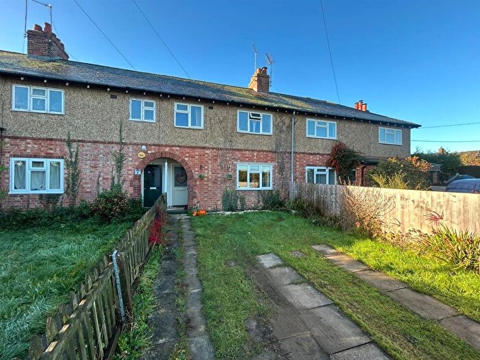3 Bedroom Property For Sale In Watling Street, Weedon, Northampton, NN7