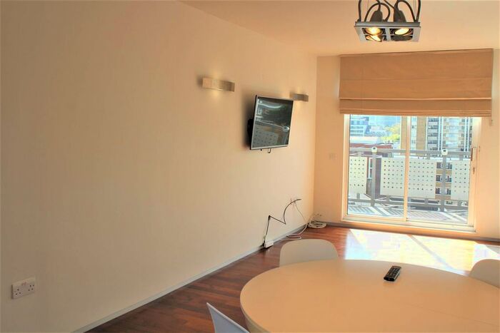 2 Bedroom Flat To Rent In Dingley Road, Islington, London, EC1V