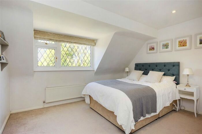 4 Bedroom Detached House For Sale In Portley Lane, Caterham, CR3