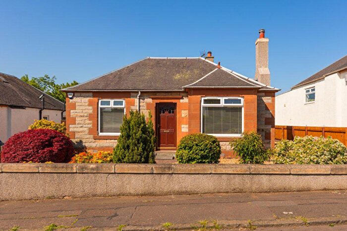 3 Bedroom Detached Bungalow For Sale In Hillview Drive, Edinburgh, EH12