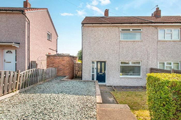 2 Bedroom Semi-Detached House For Sale In Heights Drive, Leeds, LS12