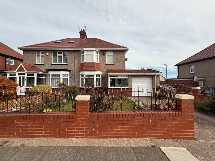 3 Bedroom Semi-Detached House For Sale In Ettrick Grove, Sunderland, SR4