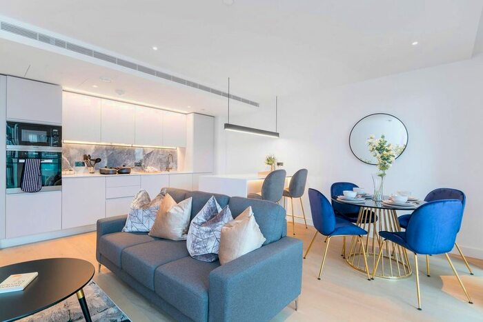 2 Bedroom Flat To Rent In White City, Shepherd's Bush, London W12