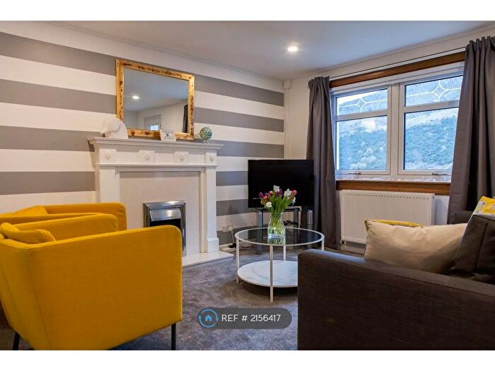 2 Bedroom Flat To Rent In Lochview Court, Edinburgh, EH8