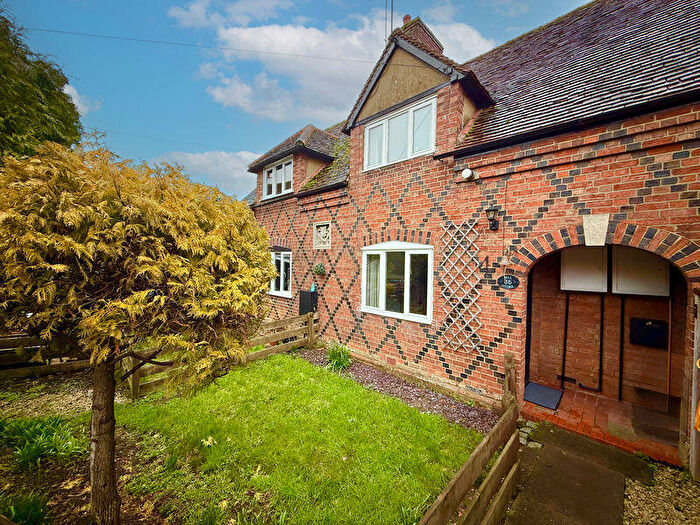 2 Bedroom Cottage For Sale In Church Street, Wing, LU7