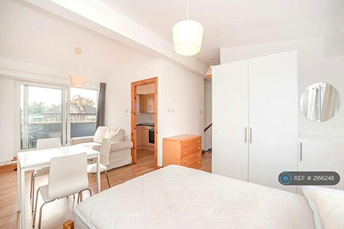 Studio To Rent In St Donatts Rd, London, SE14