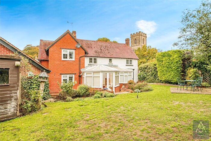 4 Bedroom Detached House For Sale In Church Lane, Tingewick, Buckingham, MK18