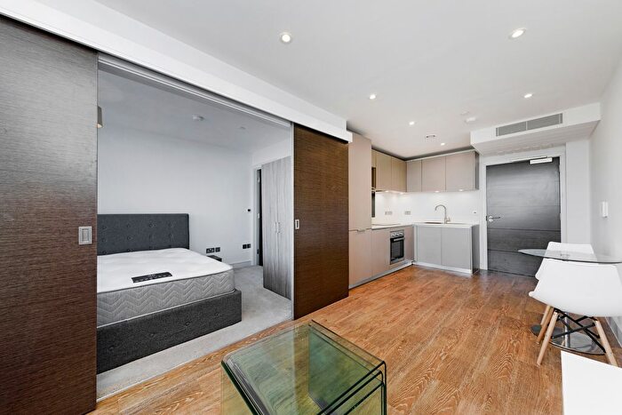 1 Bedroom Flat To Rent In Tolworth Tower, Ewell Road, Surbiton, KT6