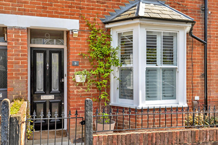 3 Bedroom Terraced House For Sale In Leatherhead, KT22