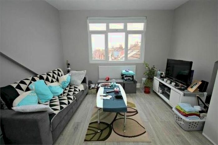 1 Bedroom Flat To Rent In High Road, London, NW10