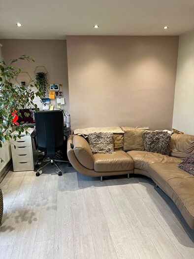 2 Bedroom Flat To Rent In Fry Road, London, NW10