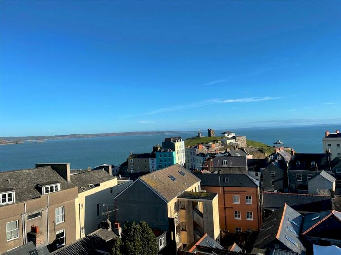 3 Bedroom Flat For Sale In Tudor Square, Tenby, Pembrokeshire, SA70