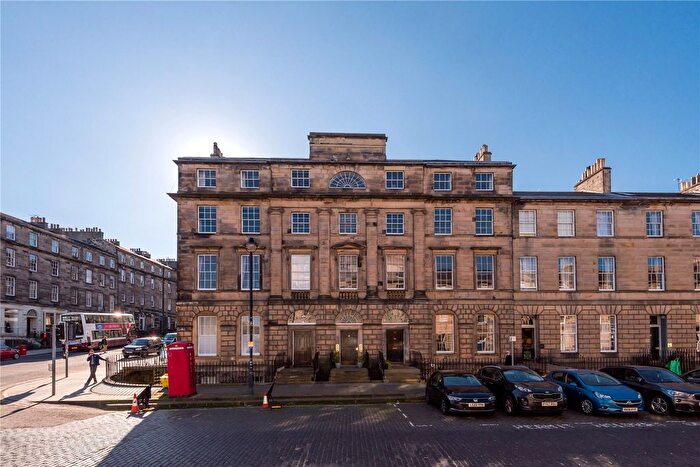 4 Bedroom Flat To Rent In Great King Street, Edinburgh, Midlothian, EH3