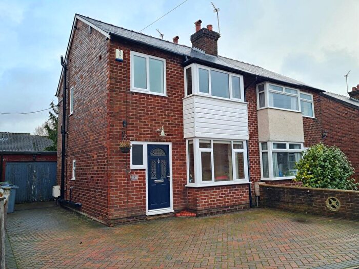 3 Bedroom Semi-Detached House To Rent In Toll Bar Road, Macclesfield, SK11