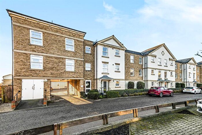 1 Bedroom Retirement Property For Sale In Tyrell Lodge, Chelmsford, Essex, CM2