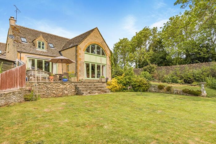 3 Bedroom Link Detached House For Sale In Ford, Temple Guiting, Cheltenham, Gloucestershire, GL54