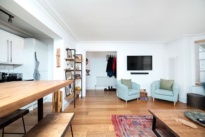 2 Bedroom Flat To Rent In Strafford Road, Twickenham, TW1