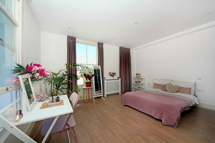 Studio To Rent In Churchfield Road, London, W3