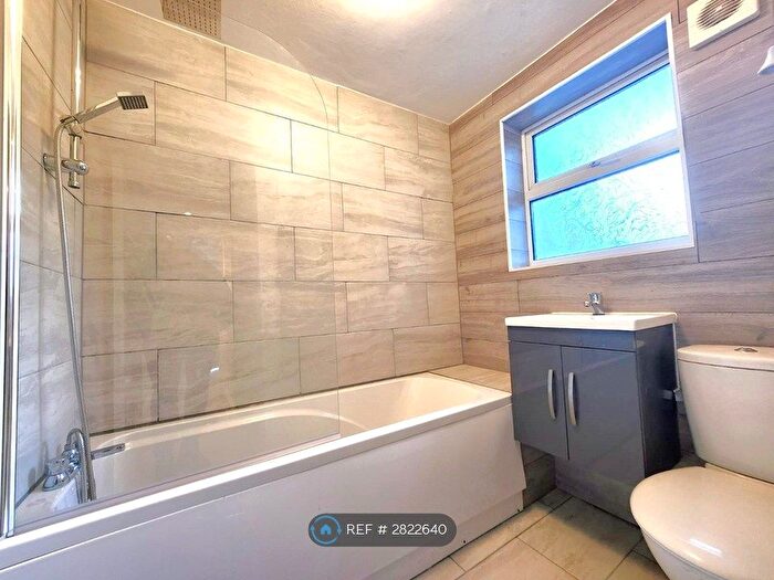 1 Bedroom Flat To Rent In The Avenue, London, E4