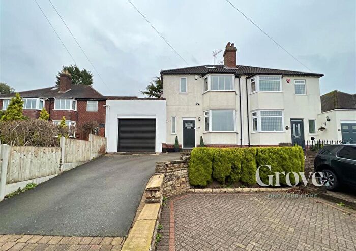 3 Bedroom Semi Detached House For Sale In Stourbridge Road, Hagley, Stourbridge, DY9