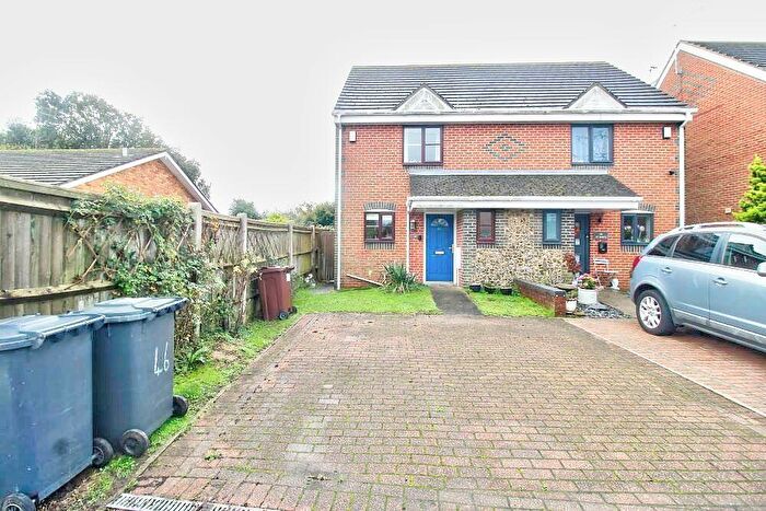 2 Bedroom Semi-Detached House For Sale In Aberdale Road, Polegate, BN26