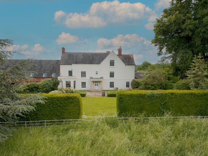 7 Bedroom Semi-Detached House To Rent In Banbury Road, Stratford-upon-Avon, CV37