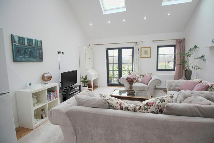 1 Bedroom Flat To Rent In Woolgrove Road, Hitchin, SG4