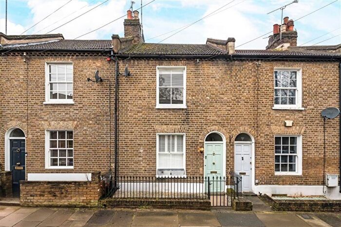 2 Bedroom Property For Sale In Tyler Street, Greenwich, SE10